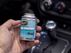 Meguiar's Air Re-Fresher Odor Eliminator - New Car Scent - čistič klimatizace + pohlcovač pachů + osvěžovač vzduchu, vůně nového auta, 57 g