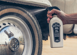 Meguiar's Mirror Bright Wheel Cleaner - pH neutrální pěnový čistič na kola a pneumatiky s efektem lehkého přebarvování do fialova, 650 ml